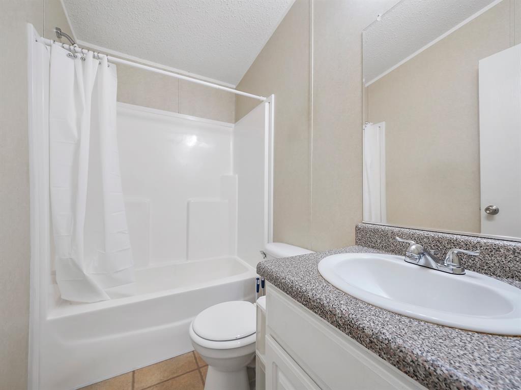 622 Golden Bend Drive, Highlands, Texas image 24
