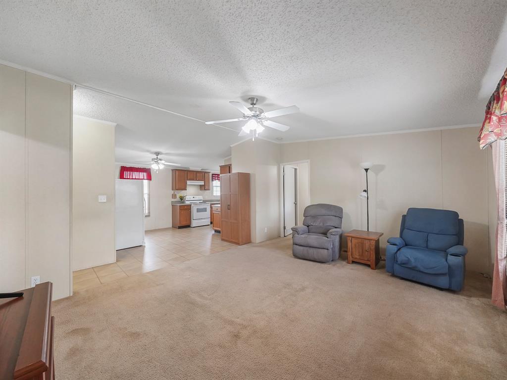 622 Golden Bend Drive, Highlands, Texas image 4
