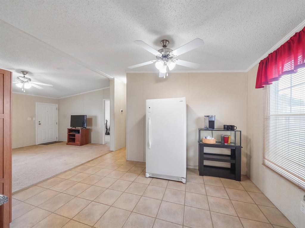 622 Golden Bend Drive, Highlands, Texas image 10