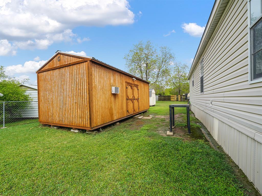 622 Golden Bend Drive, Highlands, Texas image 28