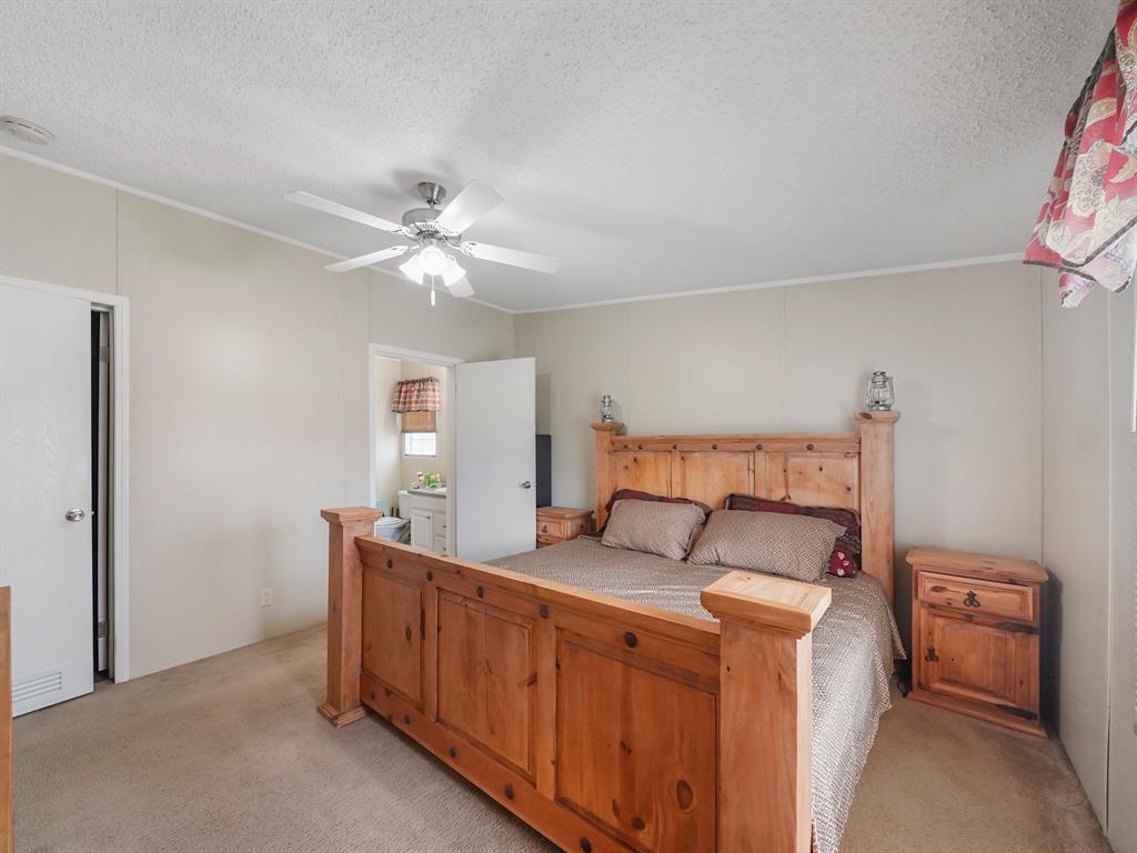 622 Golden Bend Drive, Highlands, Texas image 15