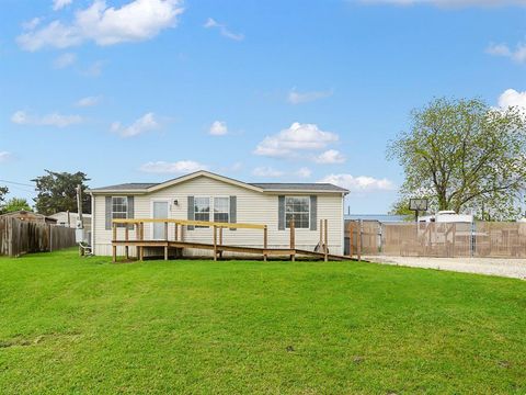 622 Golden Bend Drive Highlands TX 77562