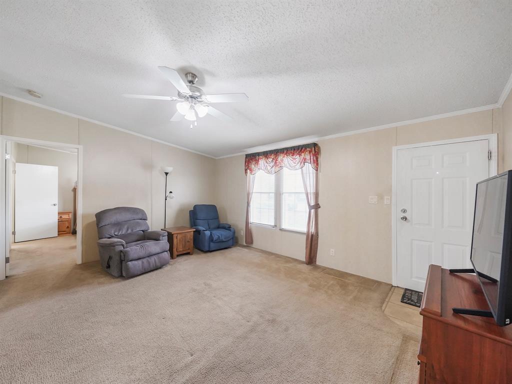 622 Golden Bend Drive, Highlands, Texas image 7