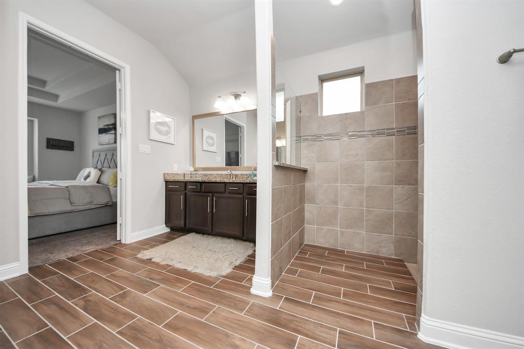 7006 Water Glen Lane, Manvel, Texas image 35