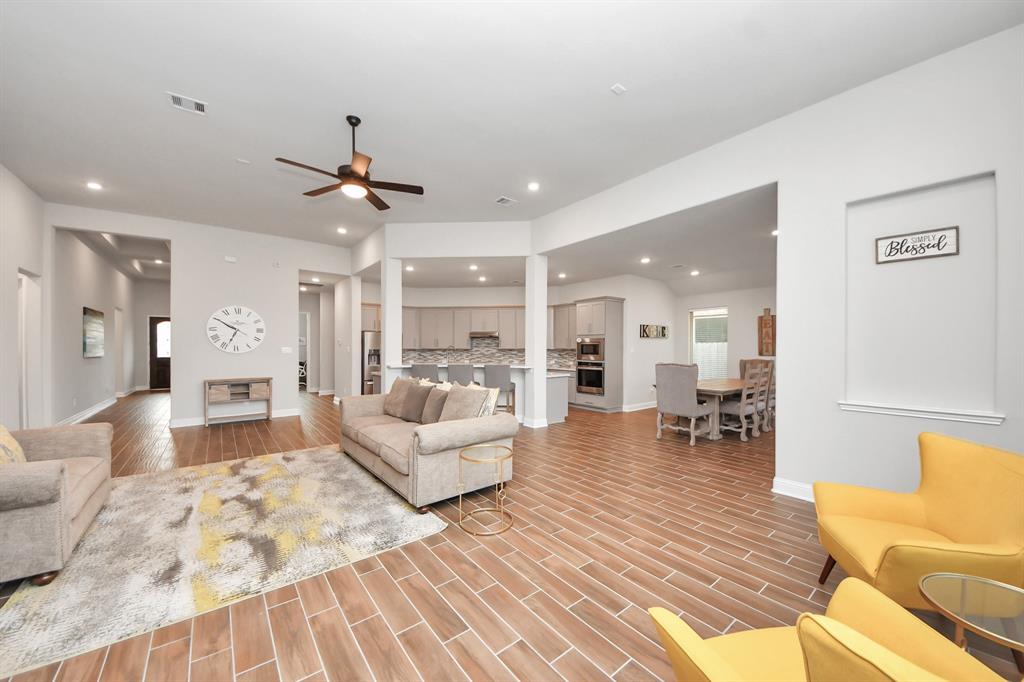 7006 Water Glen Lane, Manvel, Texas image 20