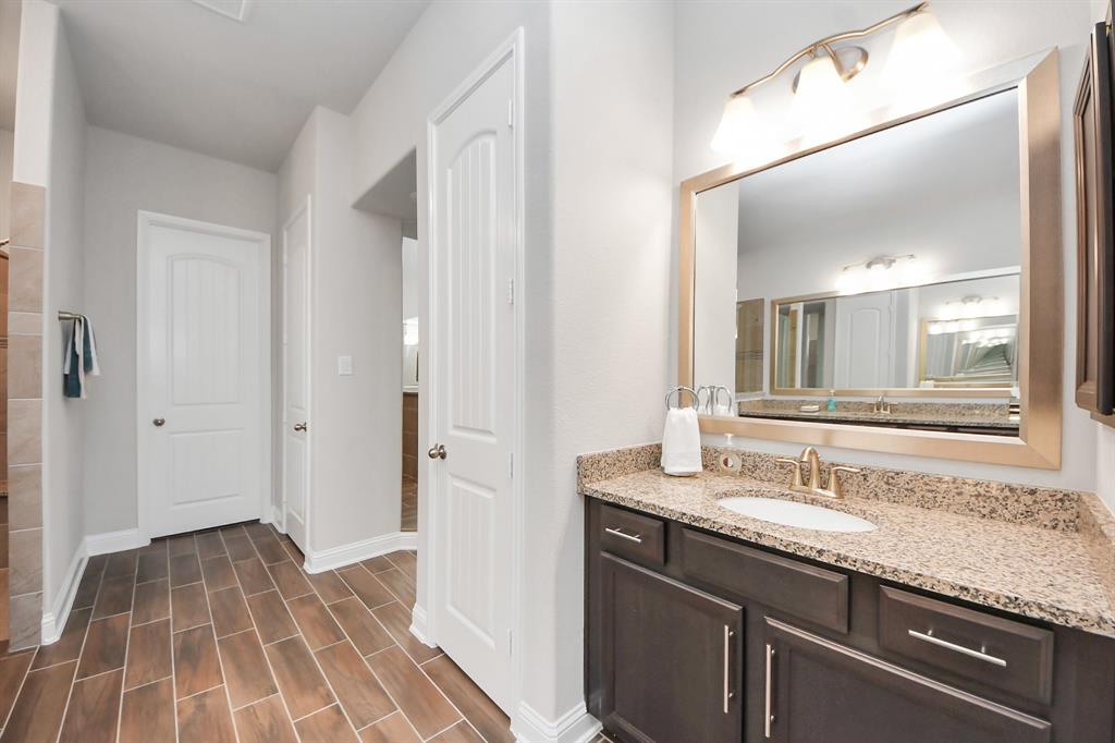 7006 Water Glen Lane, Manvel, Texas image 30