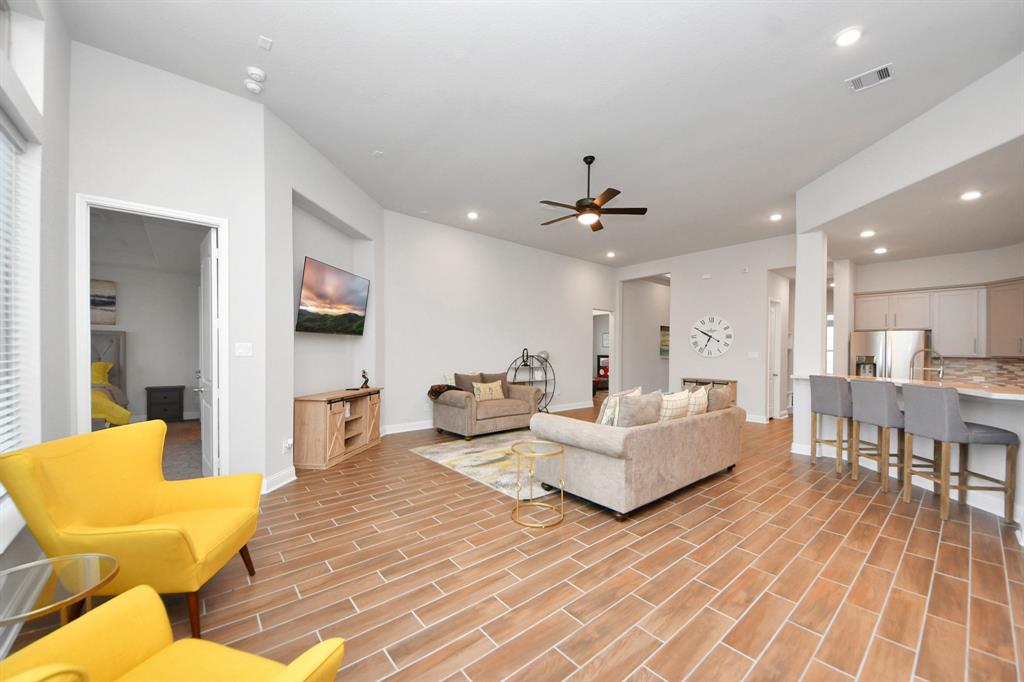 7006 Water Glen Lane, Manvel, Texas image 19