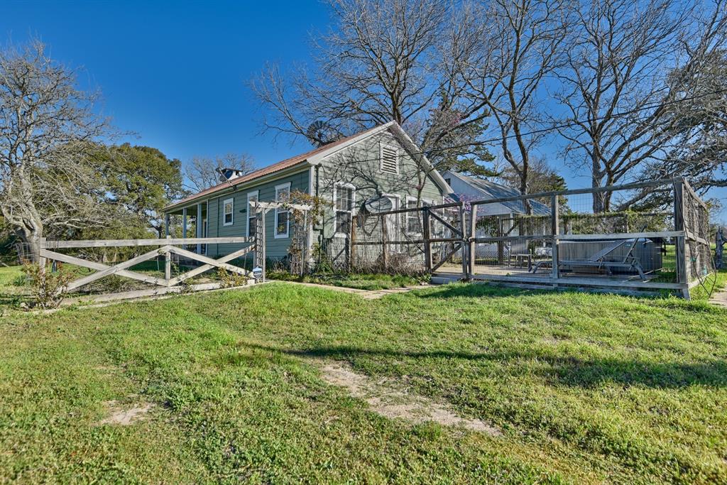 500 Artesian Park Lane, Brenham, Texas image 5