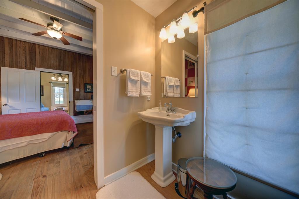 500 Artesian Park Lane, Brenham, Texas image 31