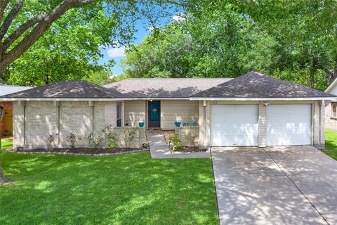 Single Family Residence in League City TX 503 Dixie Drive.jpg