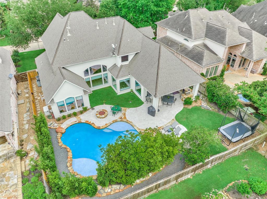 35 Silver Maple Place