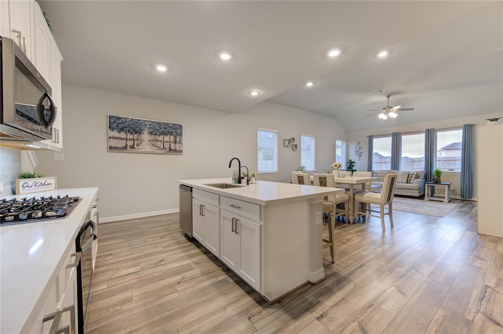 2432 Solaris Bend Drive, Katy, Texas image 13