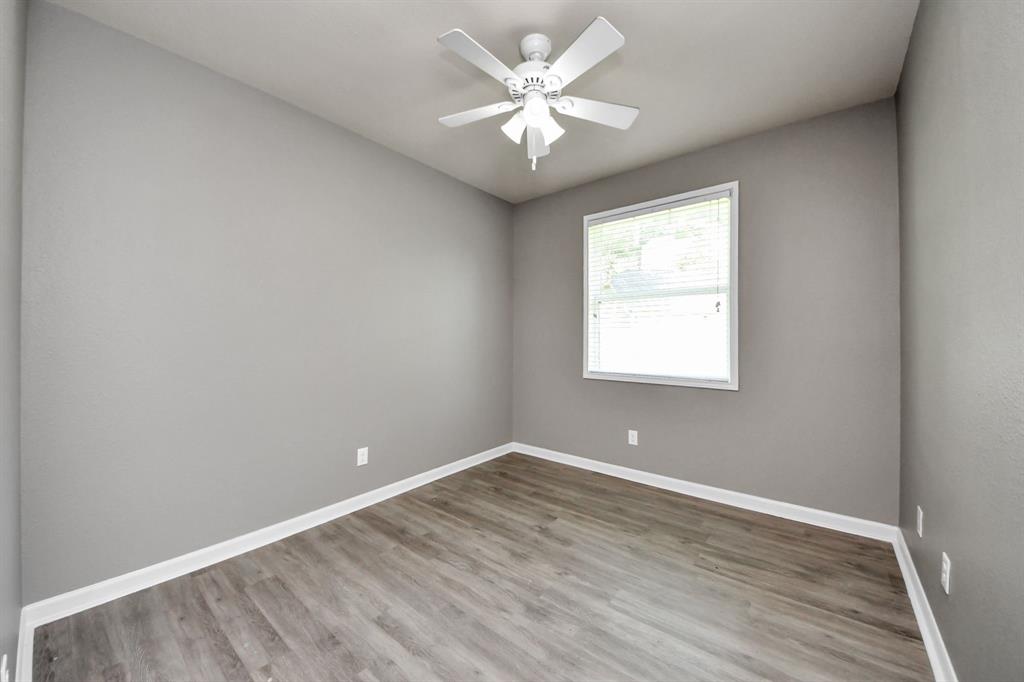 2011 Halyard Drive, Crosby, Texas image 28