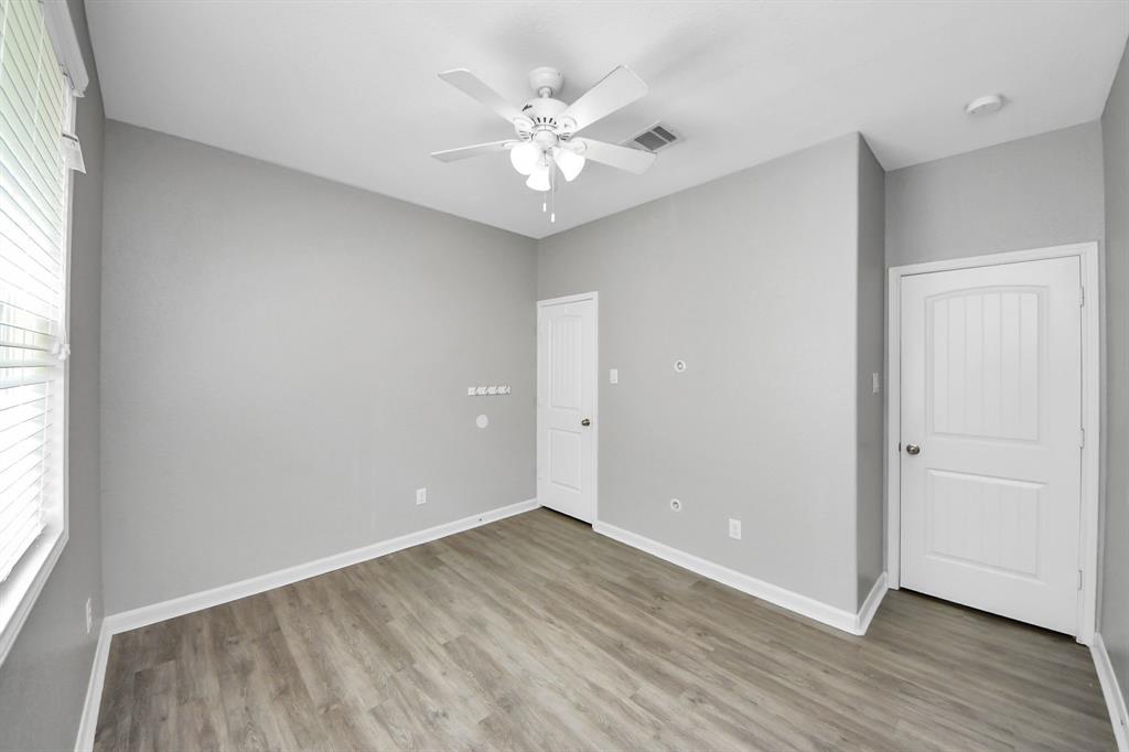 2011 Halyard Drive, Crosby, Texas image 19