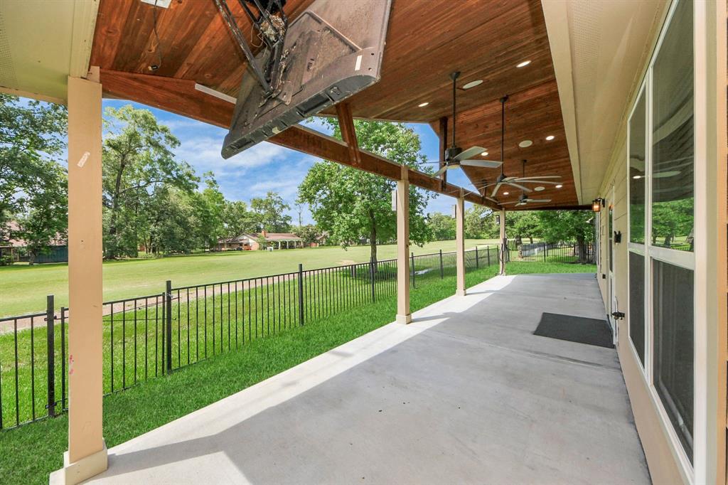 2011 Halyard Drive, Crosby, Texas image 11