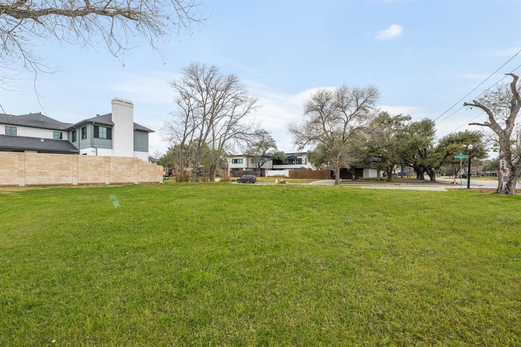 3201 Drummond Street, Houston, Texas image 3