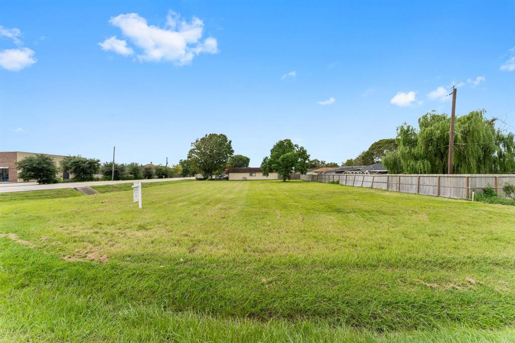 N L Street, La Porte, Texas image 8