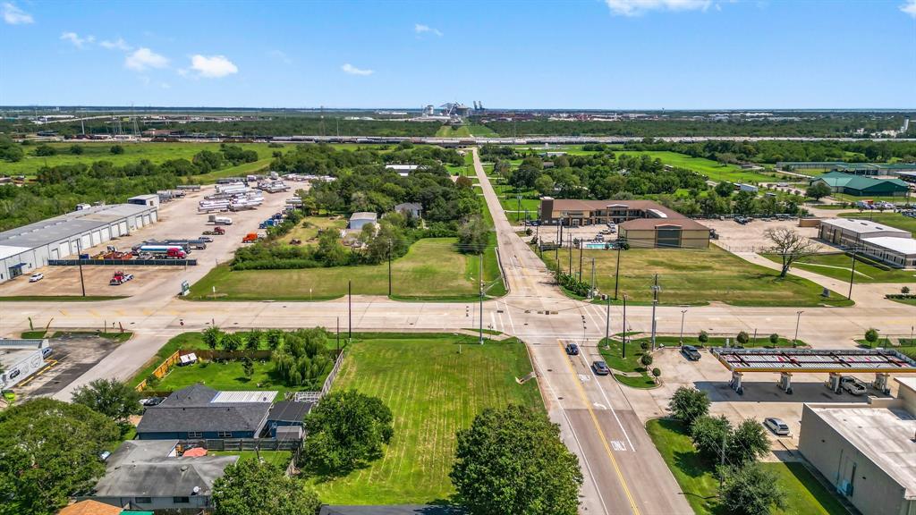 N L Street, La Porte, Texas image 6