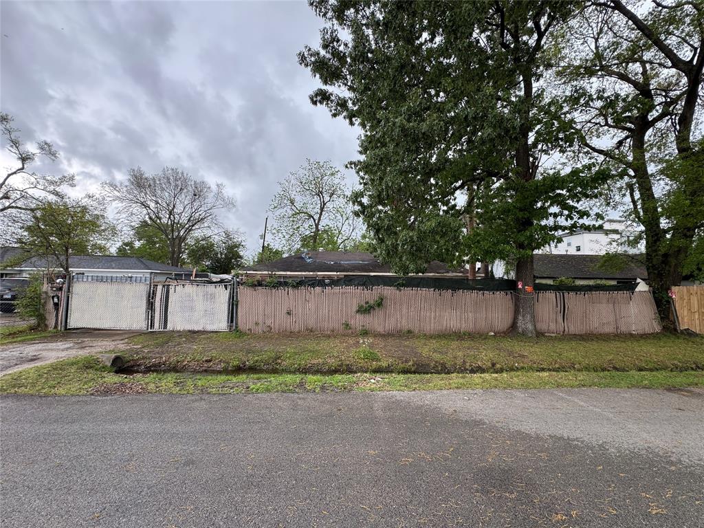 7527 Jalna Street, Houston, Texas image 8