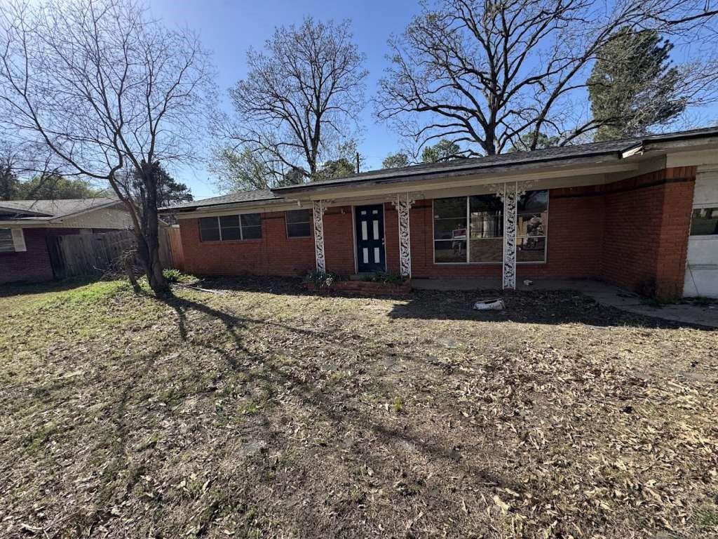 1716 S Robison Road, Texarkana, Texas image 1
