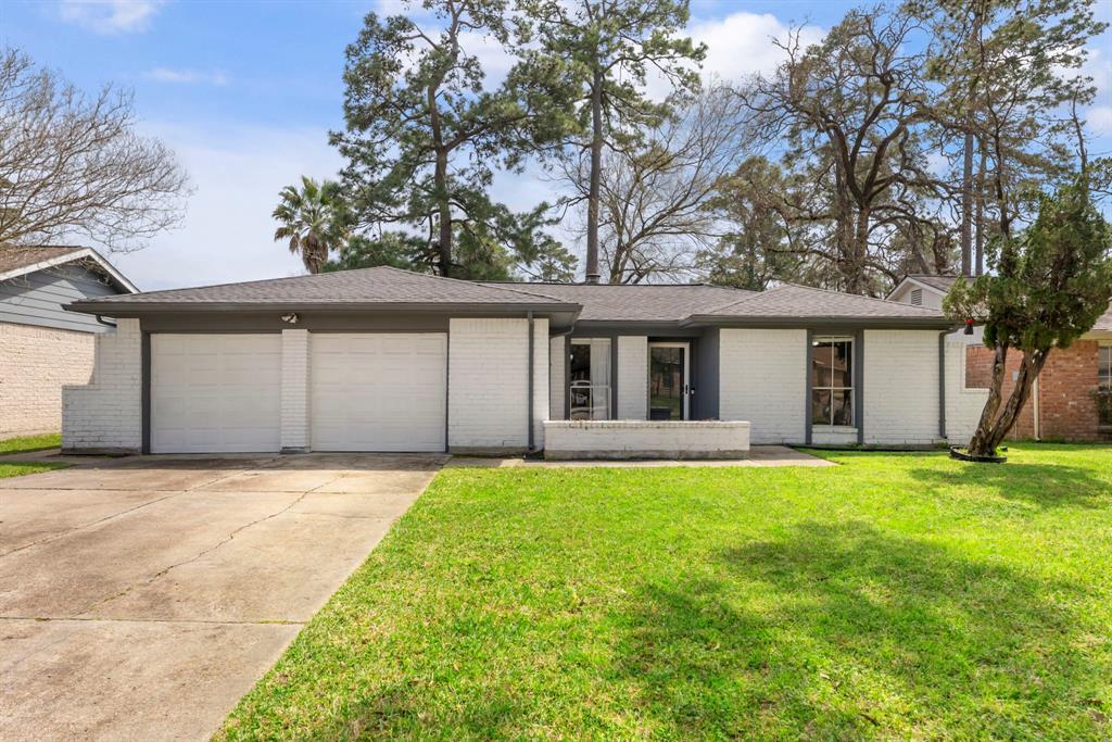 4930 Algernon Drive, Spring, Texas image 1