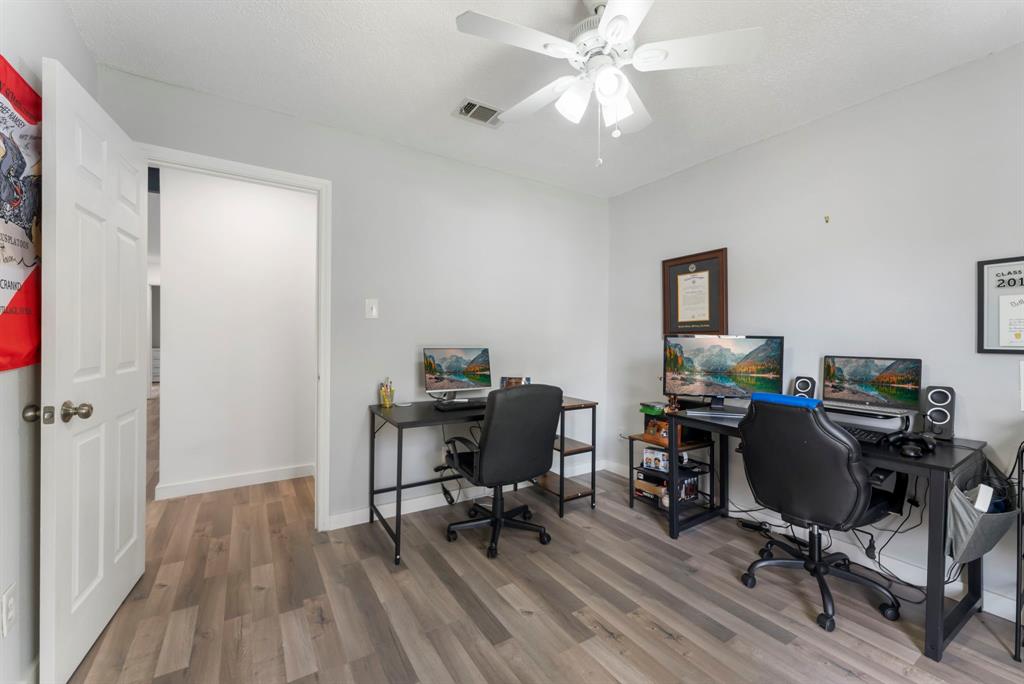 4930 Algernon Drive, Spring, Texas image 28