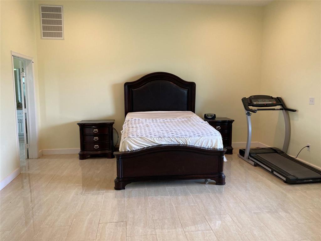 2709 Flores Bayou Bridge Road, Angleton, Texas image 18