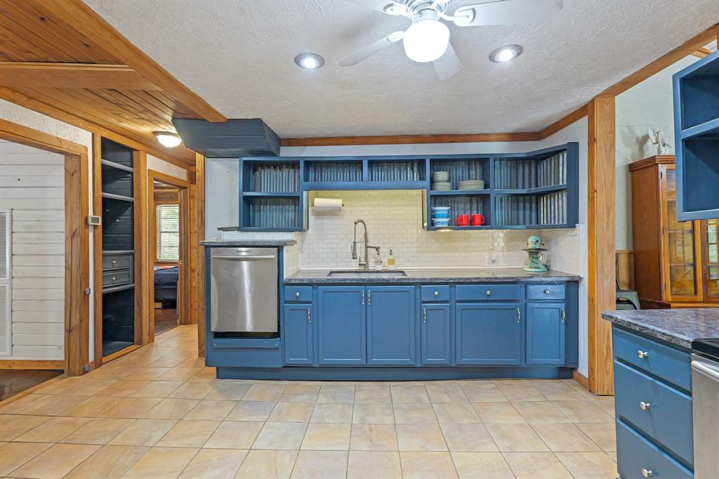 17111 Azalea Lane, Plantersville, Texas image 15