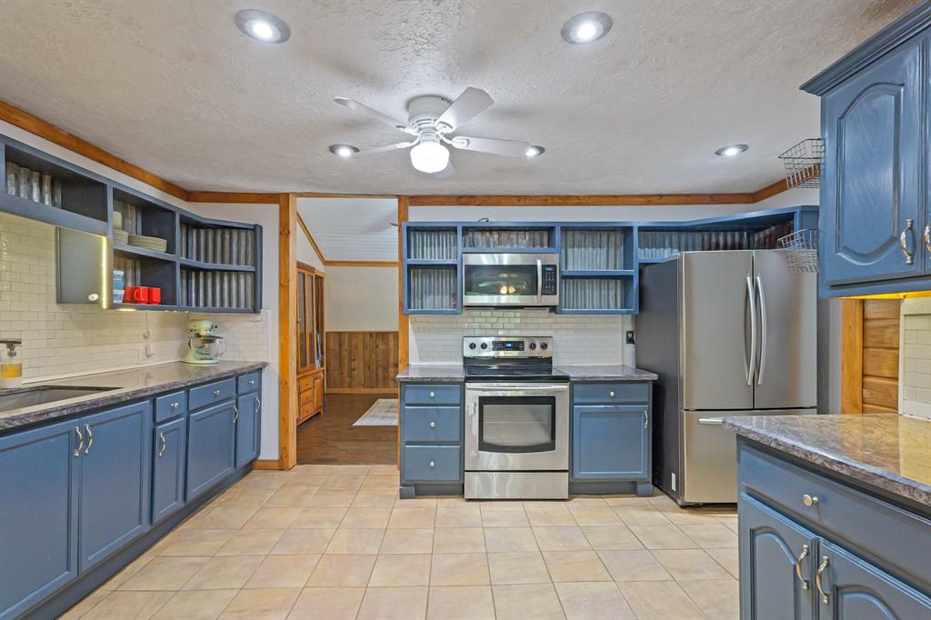 17111 Azalea Lane, Plantersville, Texas image 12
