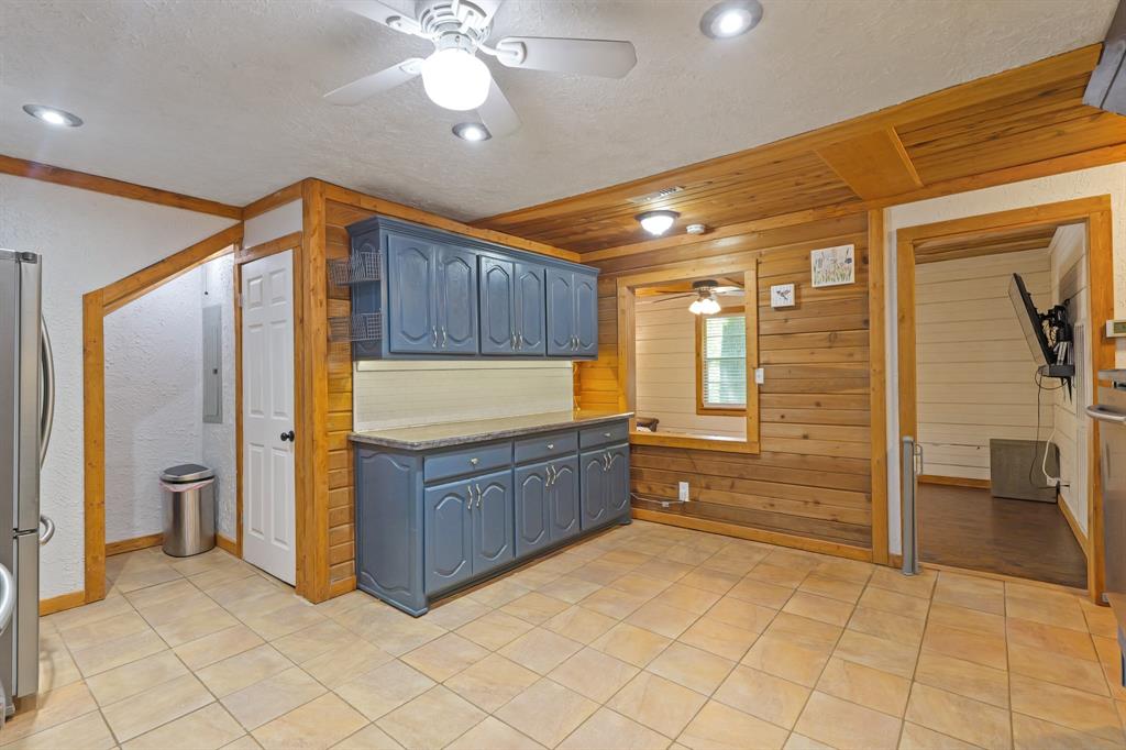 17111 Azalea Lane, Plantersville, Texas image 14