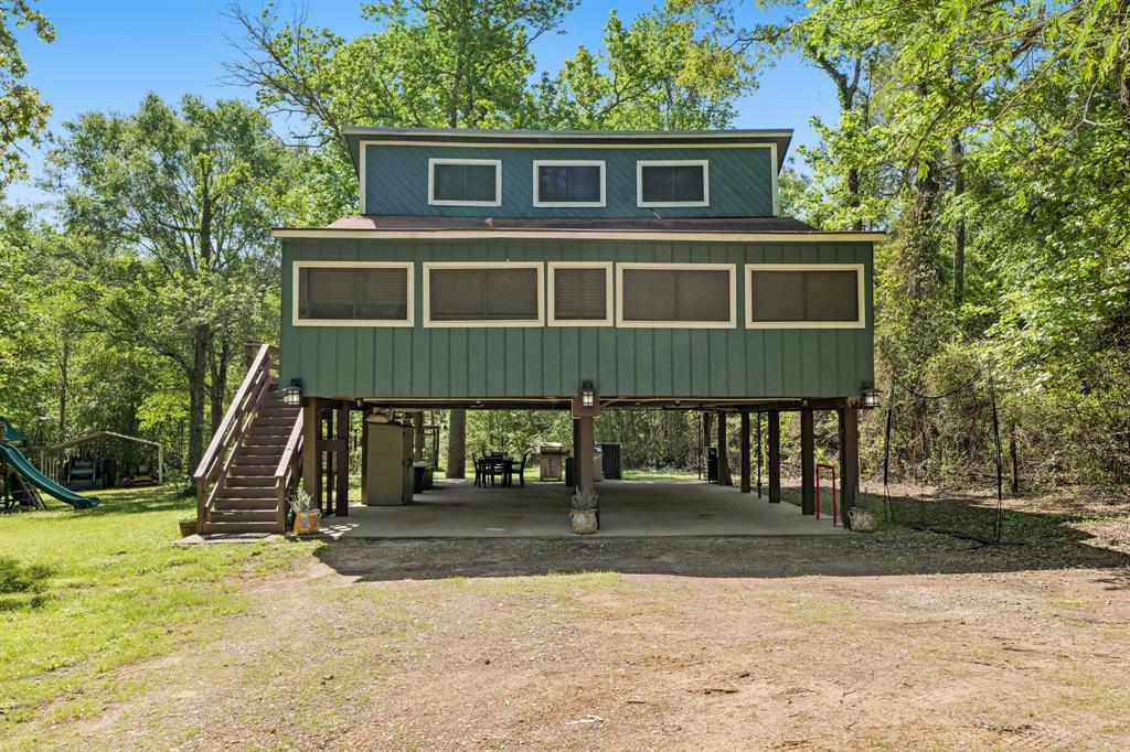 17111 Azalea Lane, Plantersville, Texas image 4