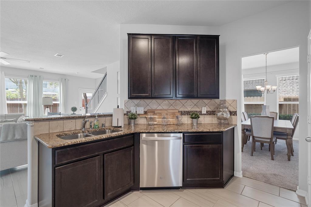 2374 Village Leaf Drive, Spring, Texas image 7