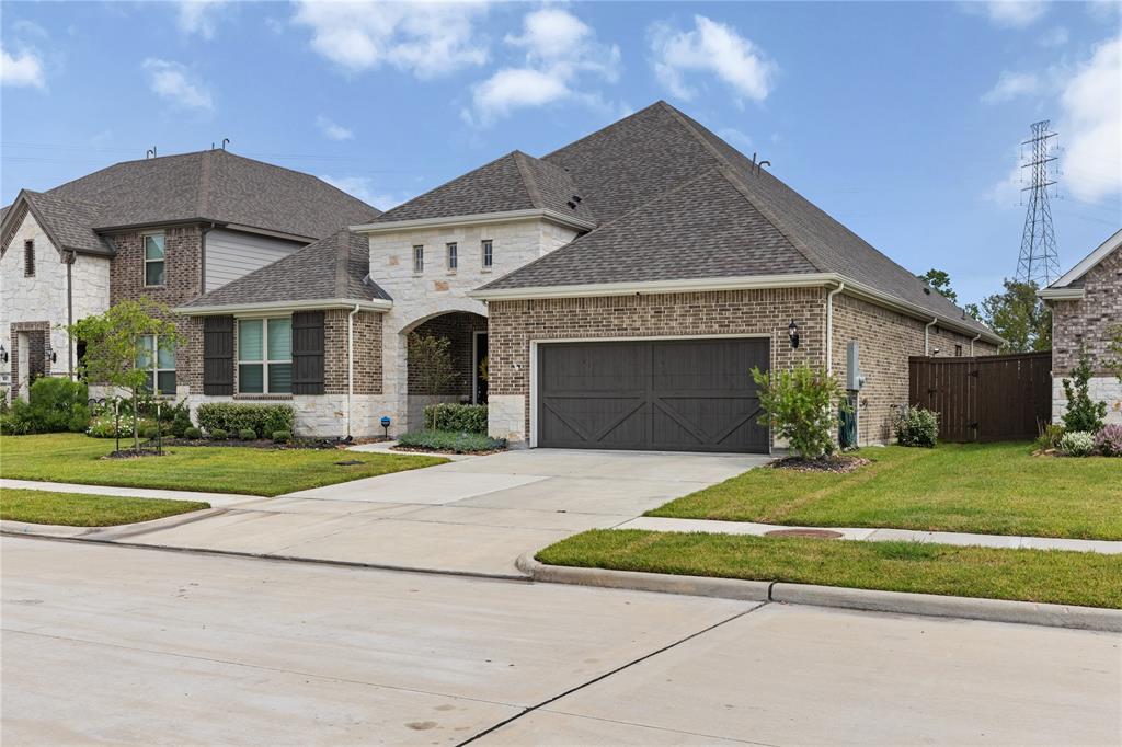 1017 Goose Creek Street, Webster, Texas image 3