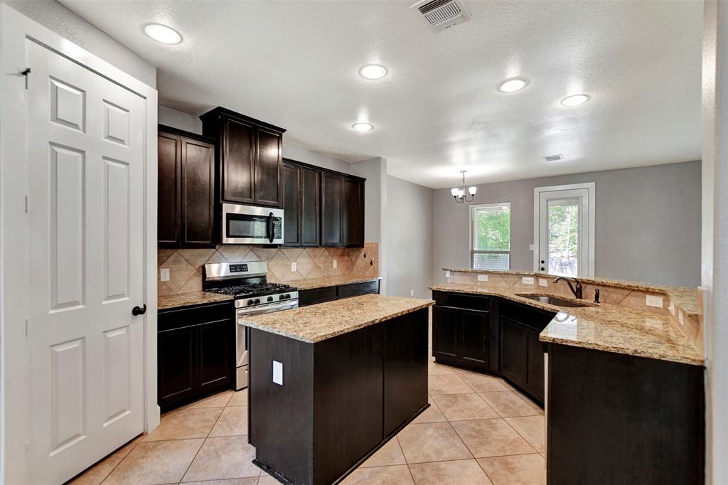 59 Beaconsfield Drive, Magnolia, Texas image 28