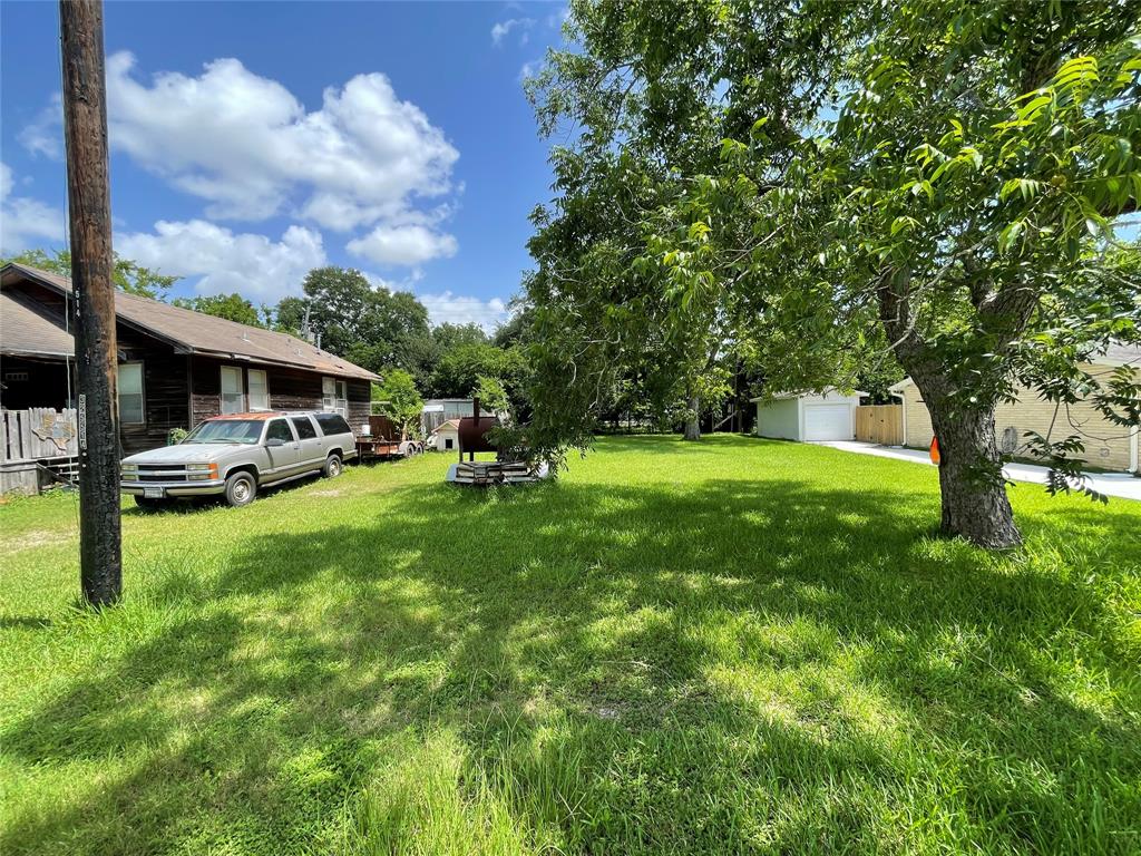 408 Bay Oaks Drive