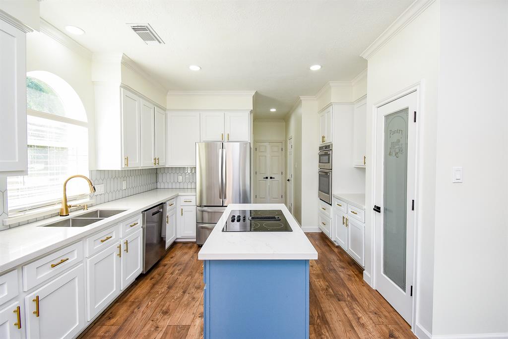 22707 Ravens Lake Drive, Katy, Texas image 21