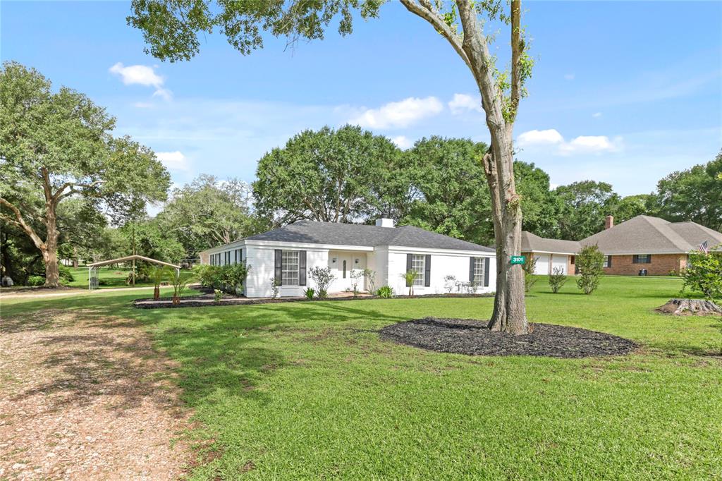 3101 Possum Trot Street, Brenham, Texas image 2