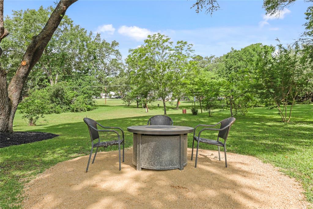 3101 Possum Trot Street, Brenham, Texas image 25