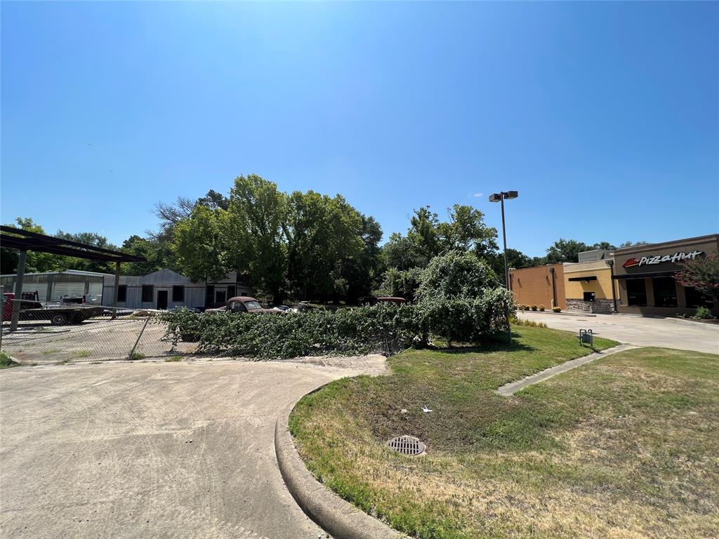 1518 W Commerce St, Buffalo, Texas image 5