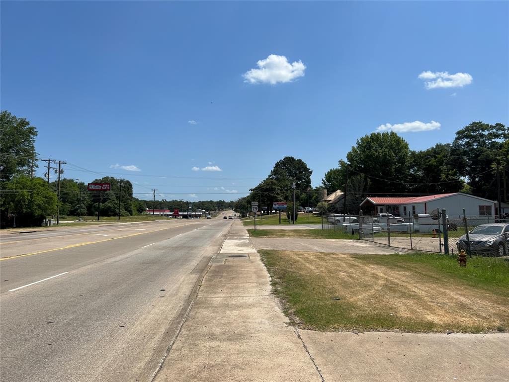 1518 W Commerce St, Buffalo, Texas image 6