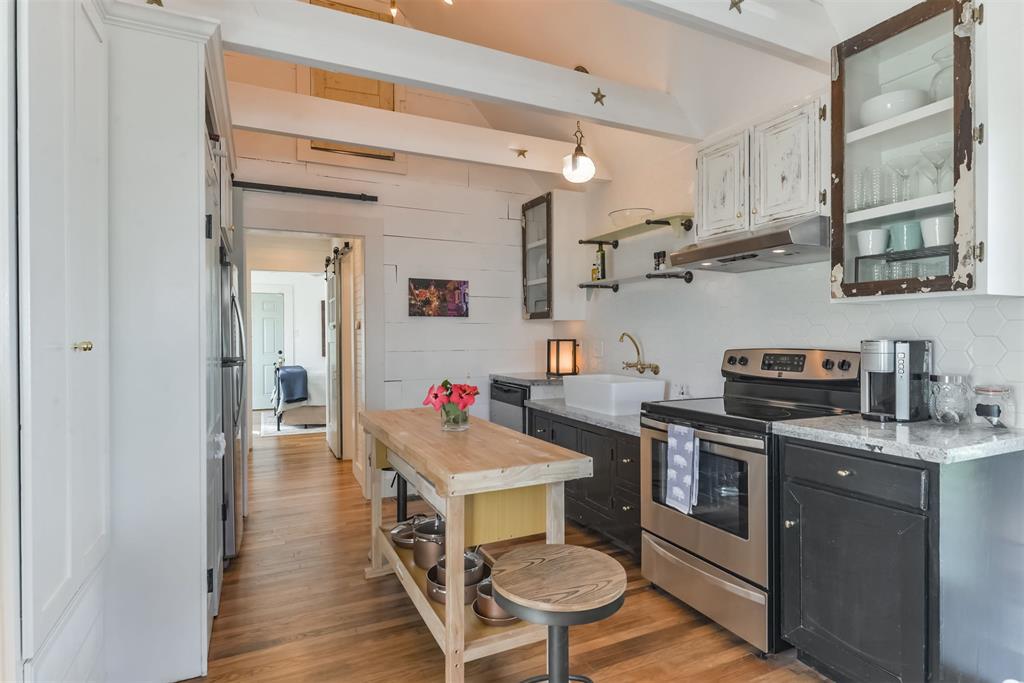 1511 Mechanic Street, Galveston, Texas image 10