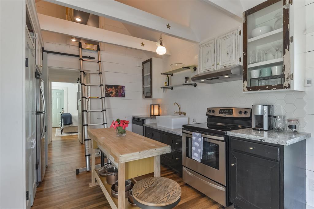 1511 Mechanic Street, Galveston, Texas image 36