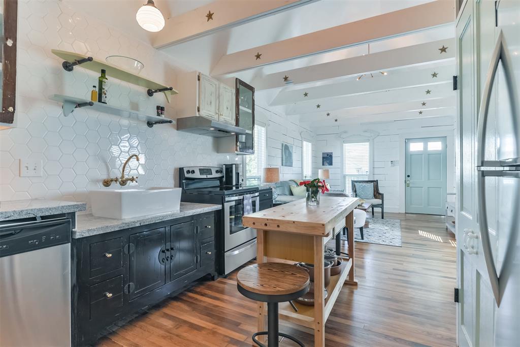1511 Mechanic Street, Galveston, Texas image 9