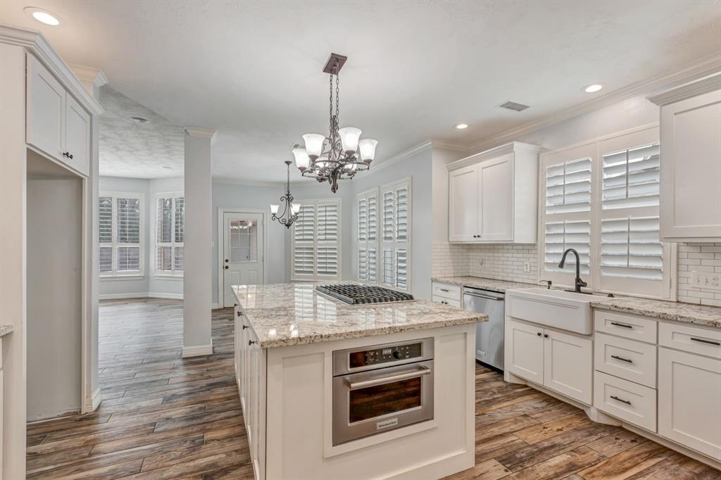 3003 Brook Shore Court, Kingwood, Texas image 11