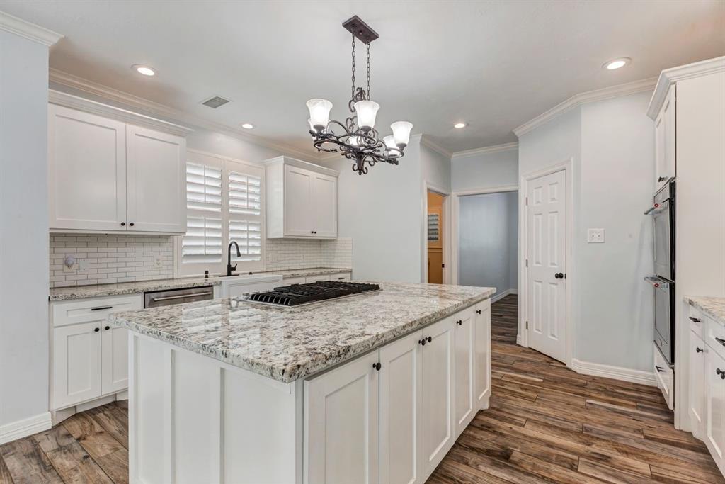 3003 Brook Shore Court, Kingwood, Texas image 12