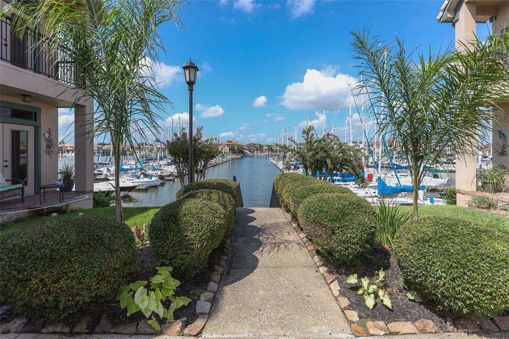 481 Mariners Drive, Kemah, Texas image 5