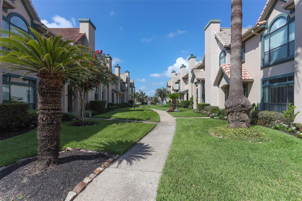 481 Mariners Drive, Kemah, Texas image 2