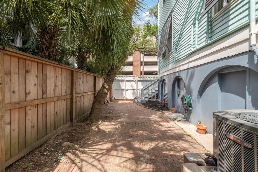 1827 Ball Street, Galveston, Texas image 18