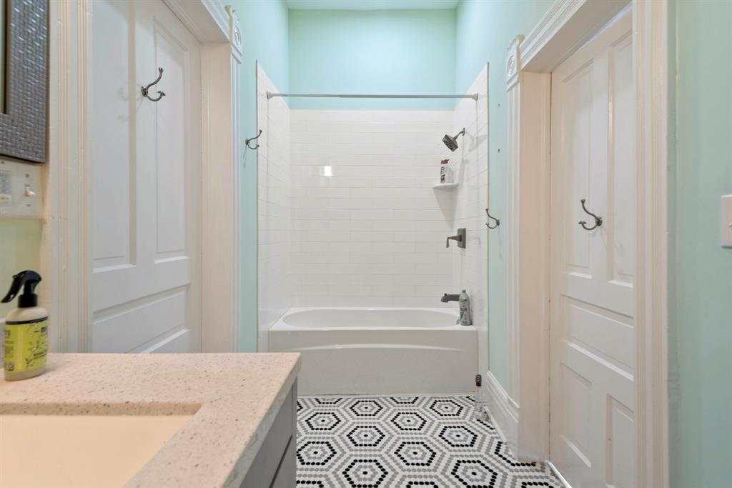 1827 Ball Street, Galveston, Texas image 17