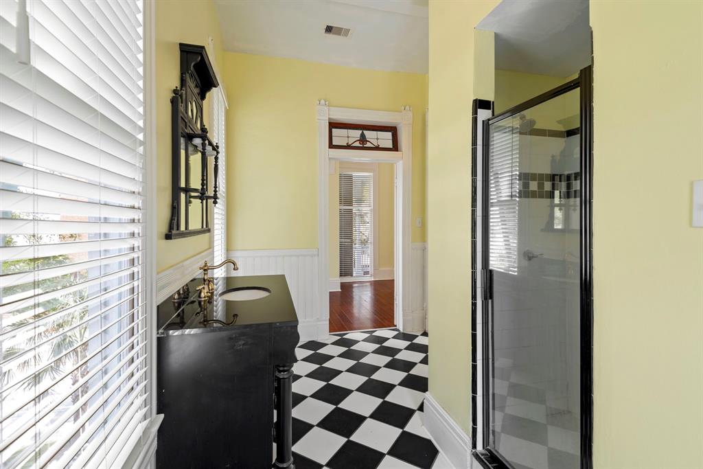 1827 Ball Street, Galveston, Texas image 12